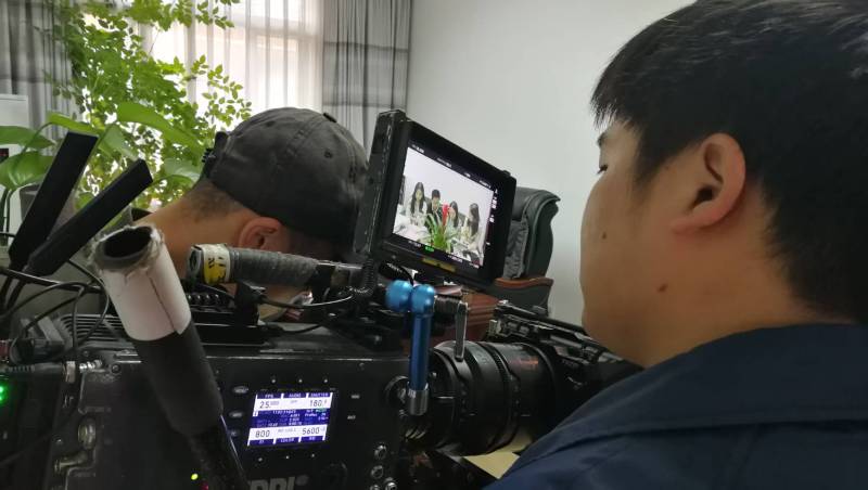 用镜头讲好产品故事！巴塘县产品视频拍摄公司让冰冷商品拥有温度与灵魂
