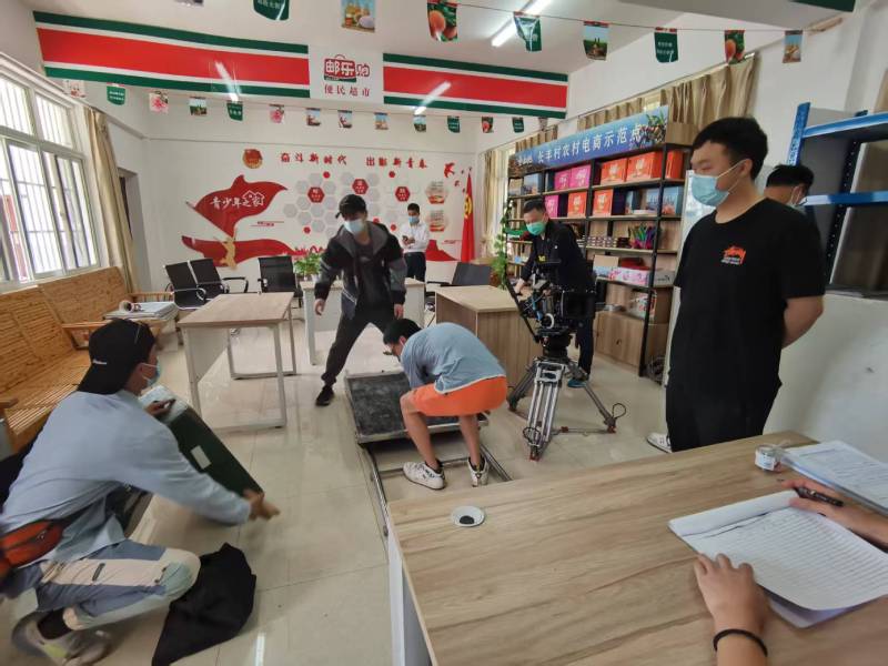 一支视频激活品牌生命力｜巴塘县产品视频拍摄公司的创意魔法秀